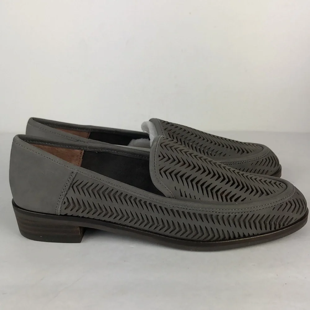 NEW Lucky Brand Camdyn Minimalist Cut Out Leather Loafer Flats 6 - Picture 4 of 10